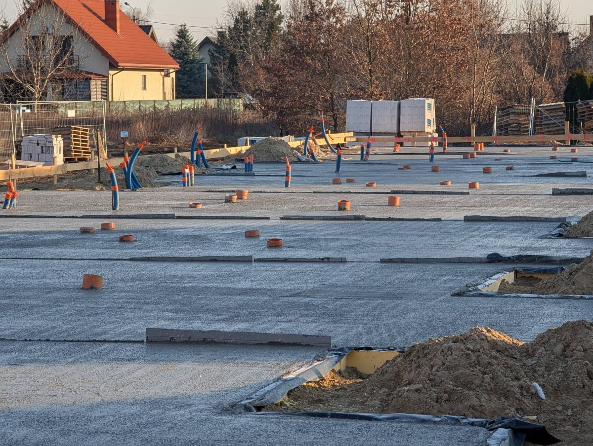 Betonujemy płyty fundamentowe szeregu A